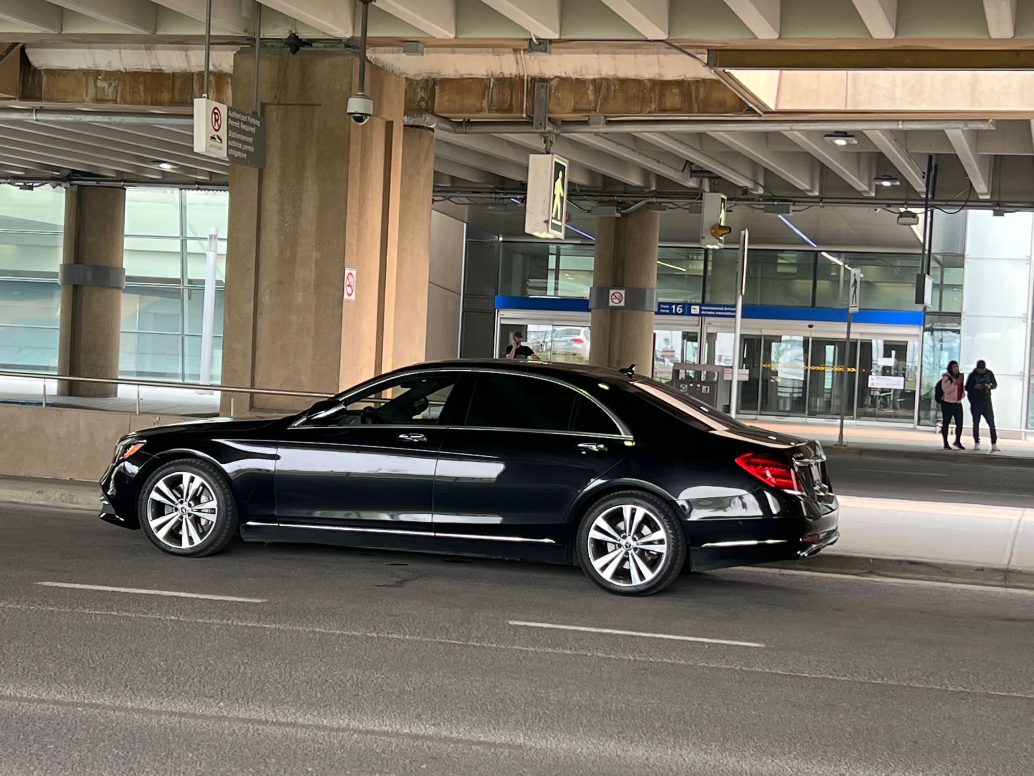 Luxurious Limo Fleet In Calgary